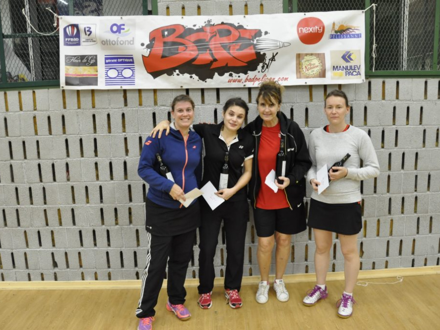 6/ Victoire au 8ème tournoi du Pélican pour Véronique Debard et Ludivine Samson en série 3.